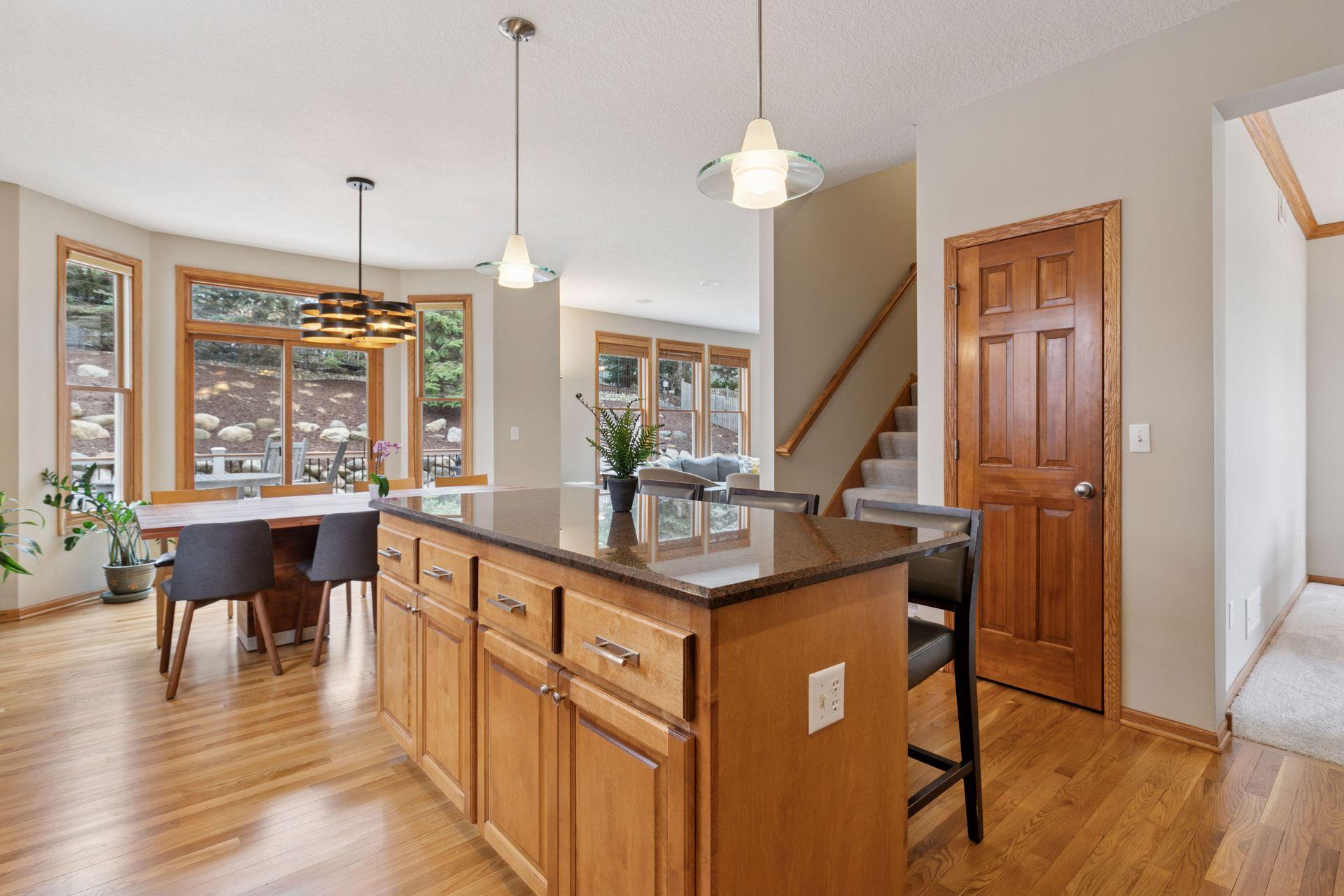 1492 Pinetree Pass