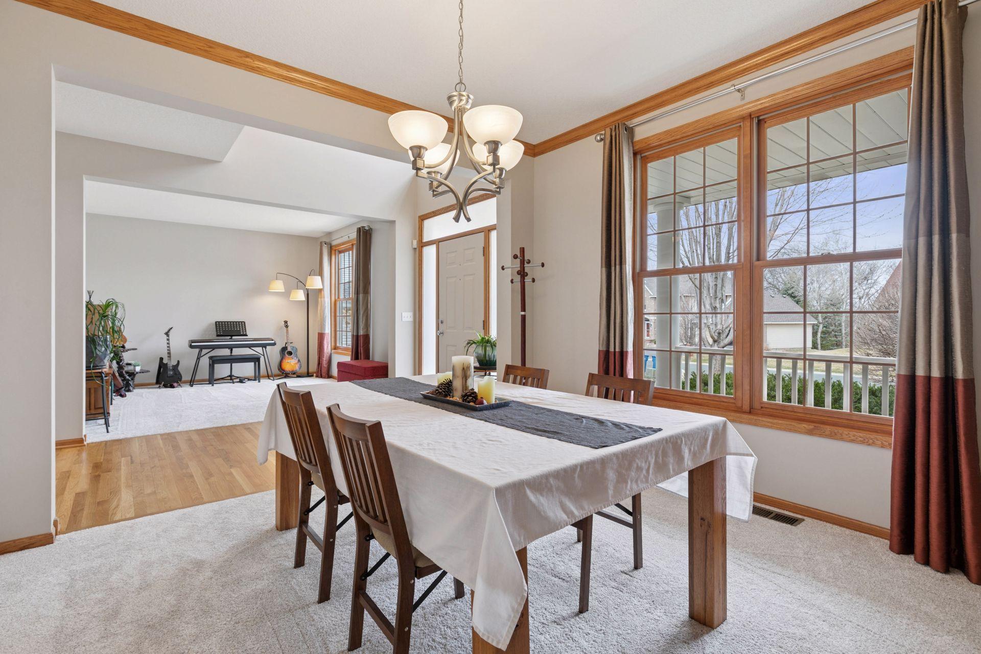 1492 Pinetree Pass