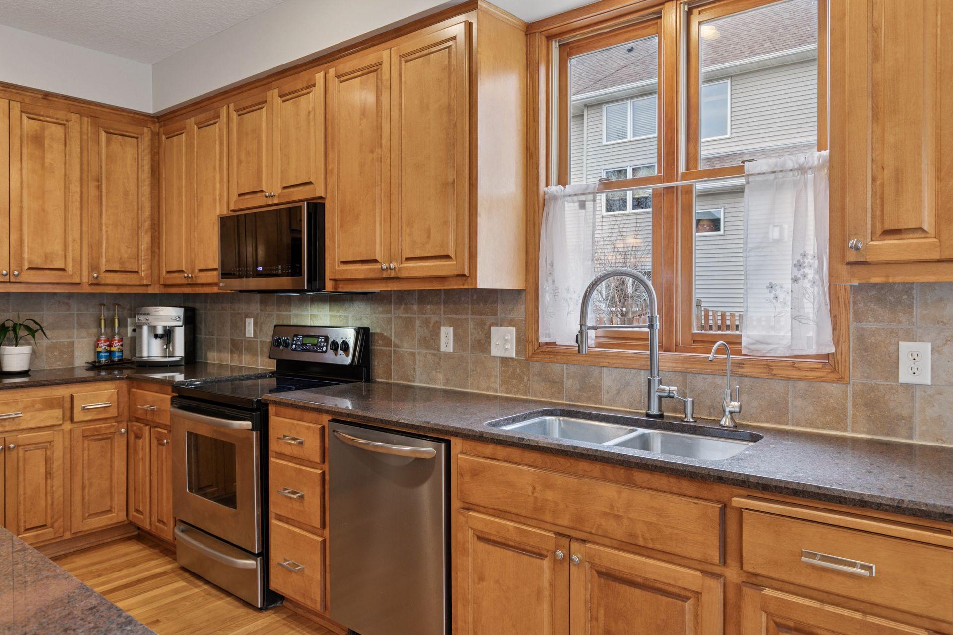 1492 Pinetree Pass