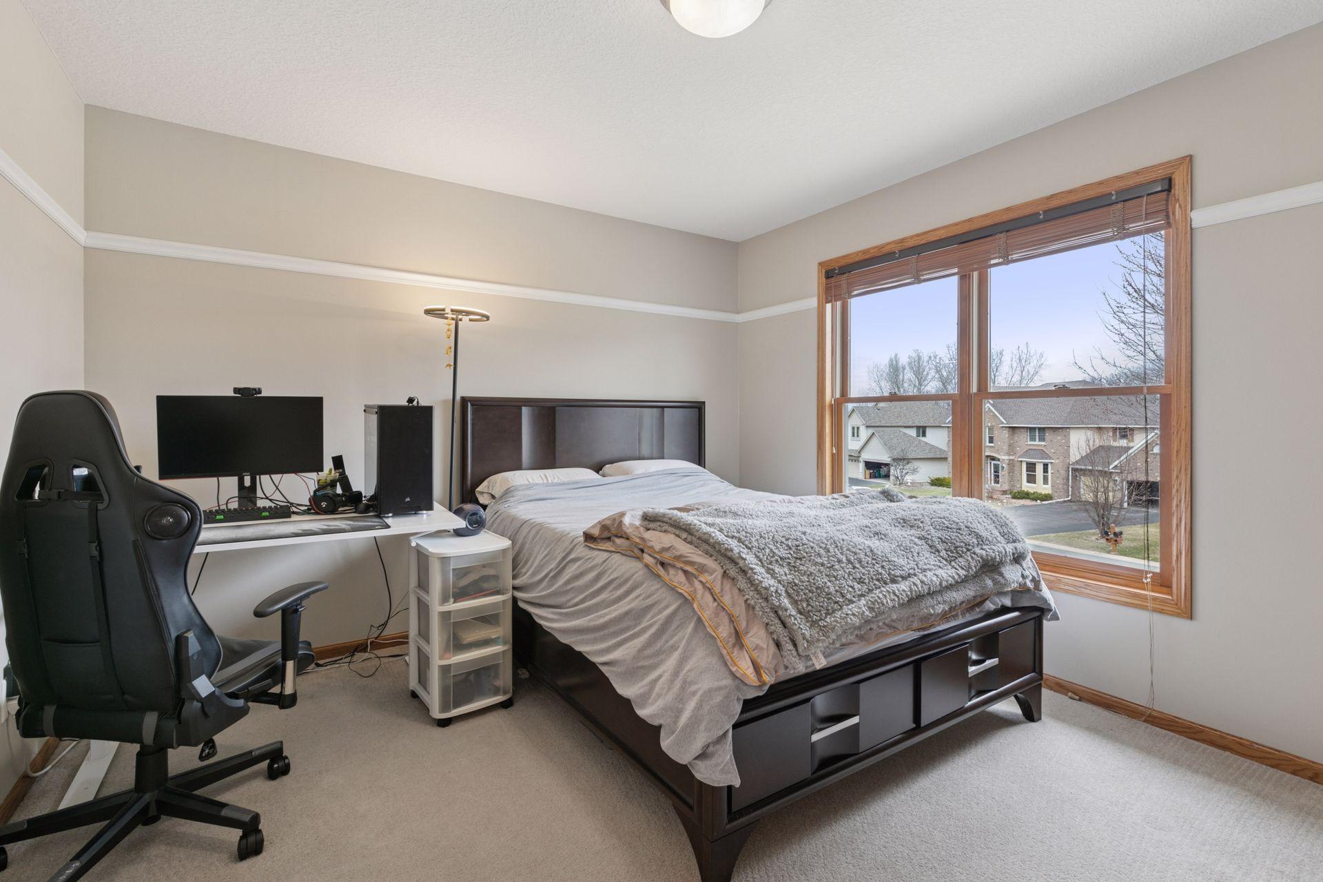 1492 Pinetree Pass