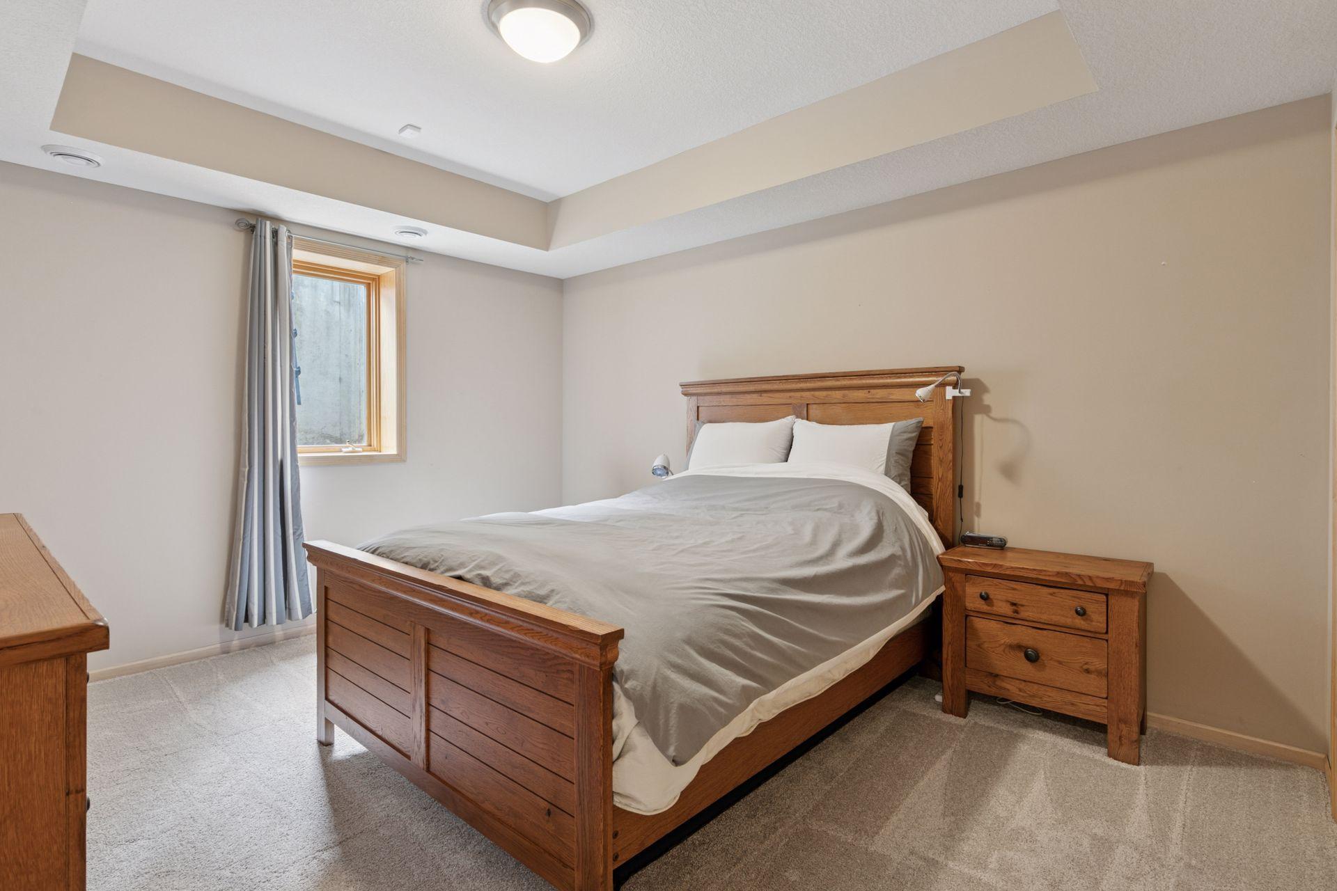 1492 Pinetree Pass
