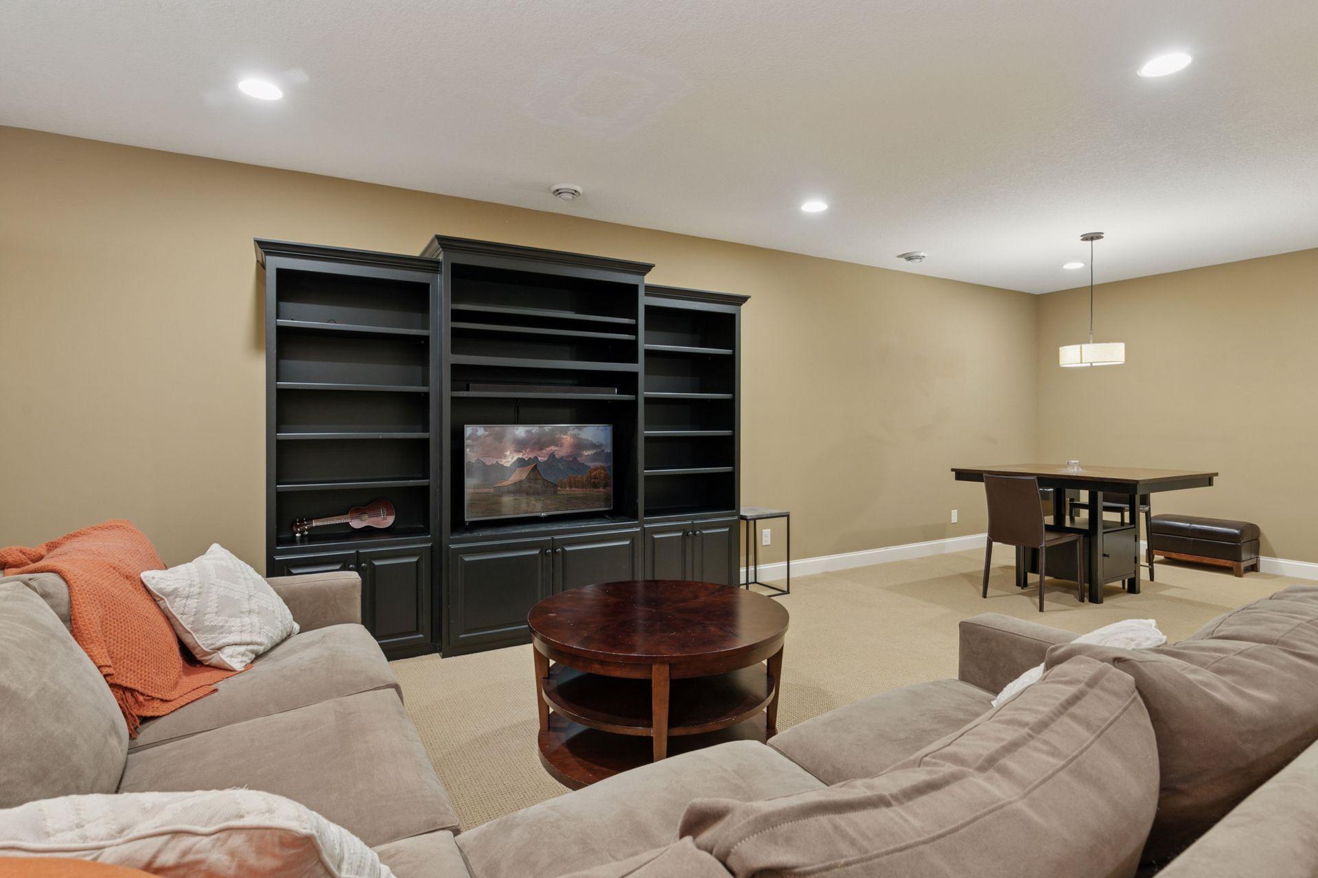 1182 Lexington Ridge Court