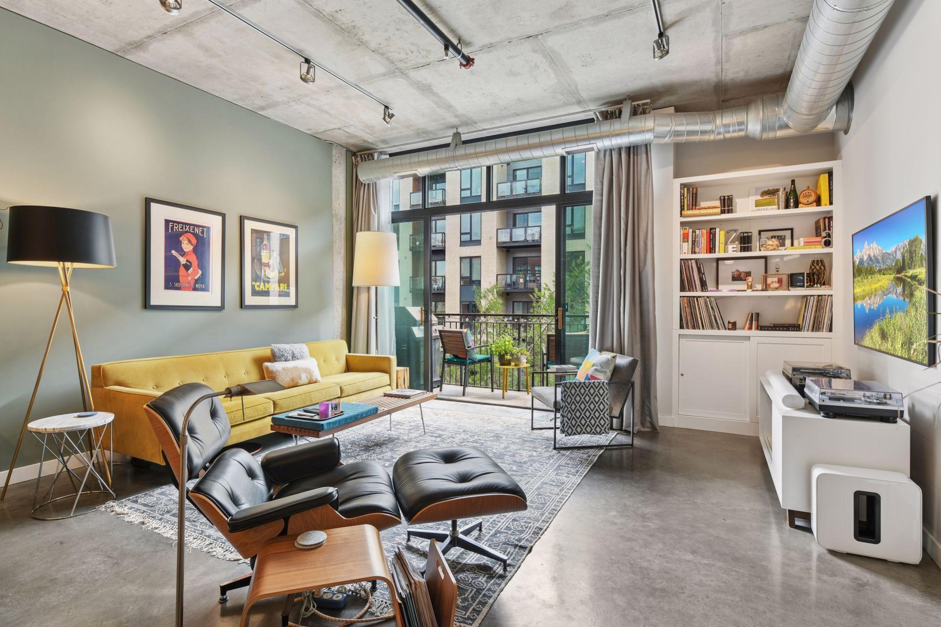 200 Park Avenue Unit: 303