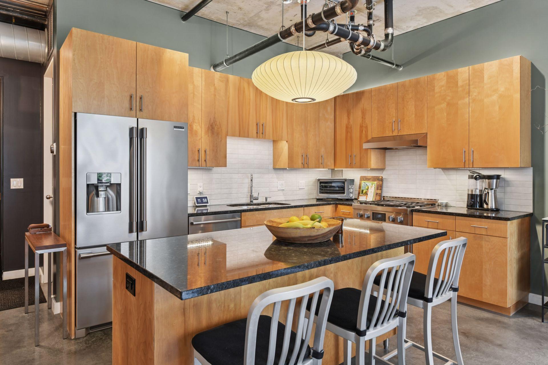 200 Park Avenue Unit: 303