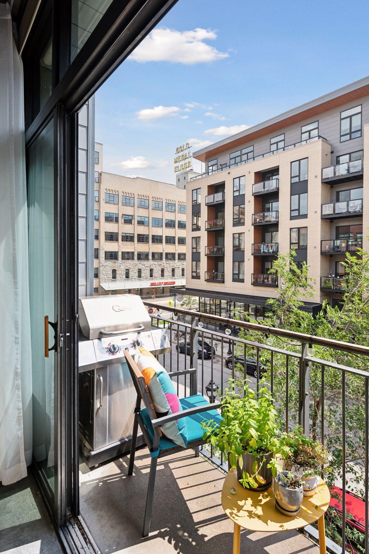 200 Park Avenue Unit: 303