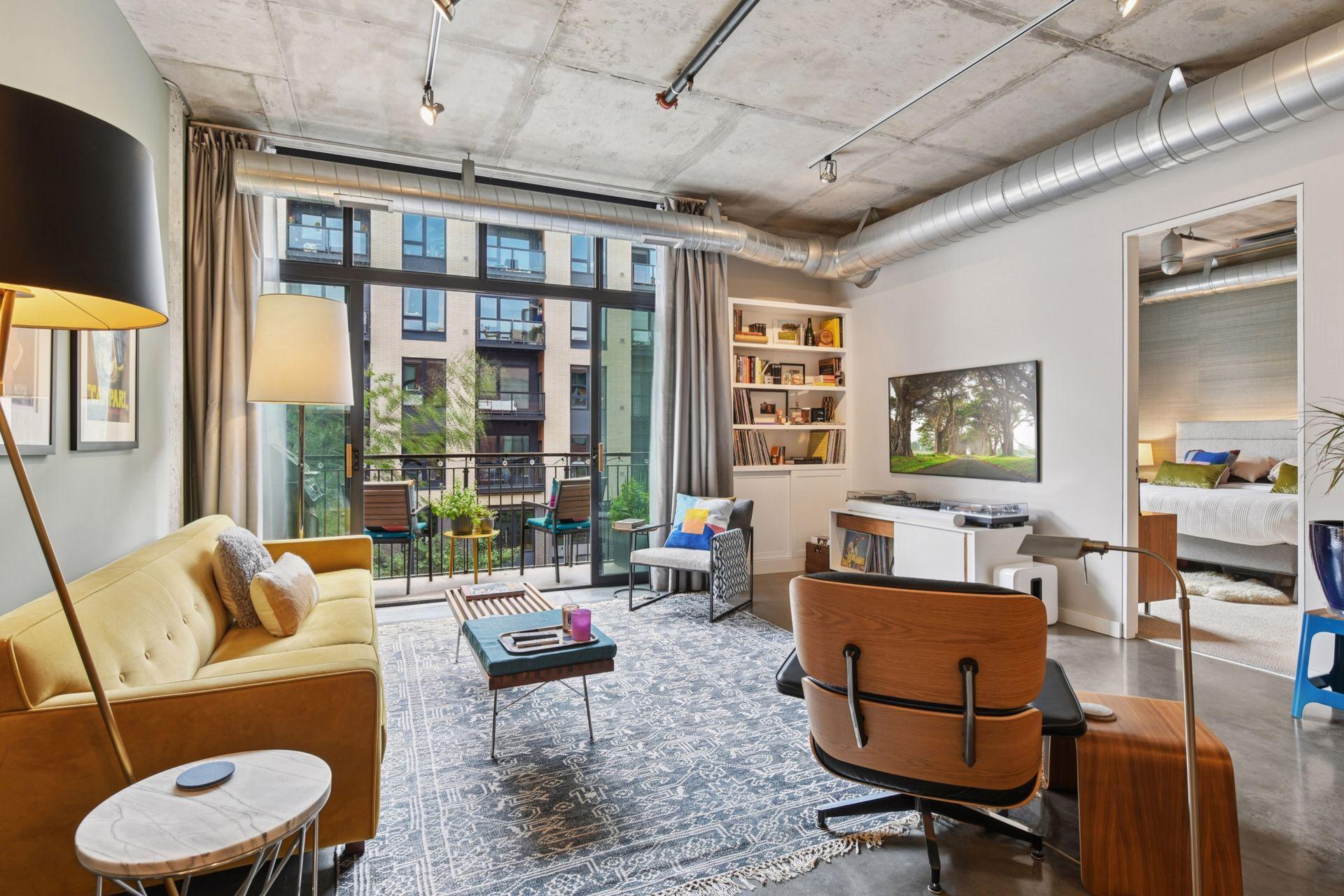 200 Park Avenue Unit: 303