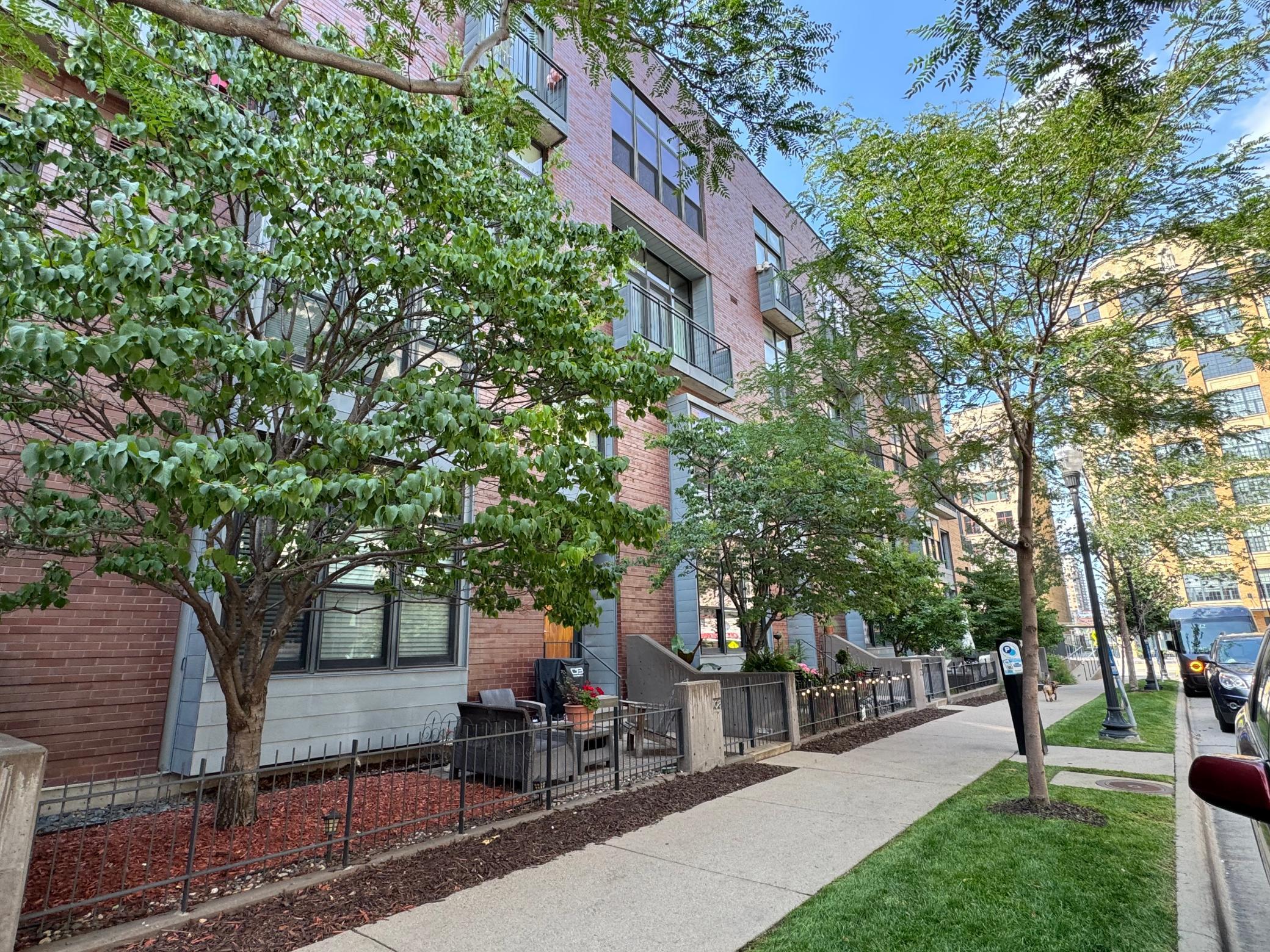 200 Park Avenue Unit: 303
