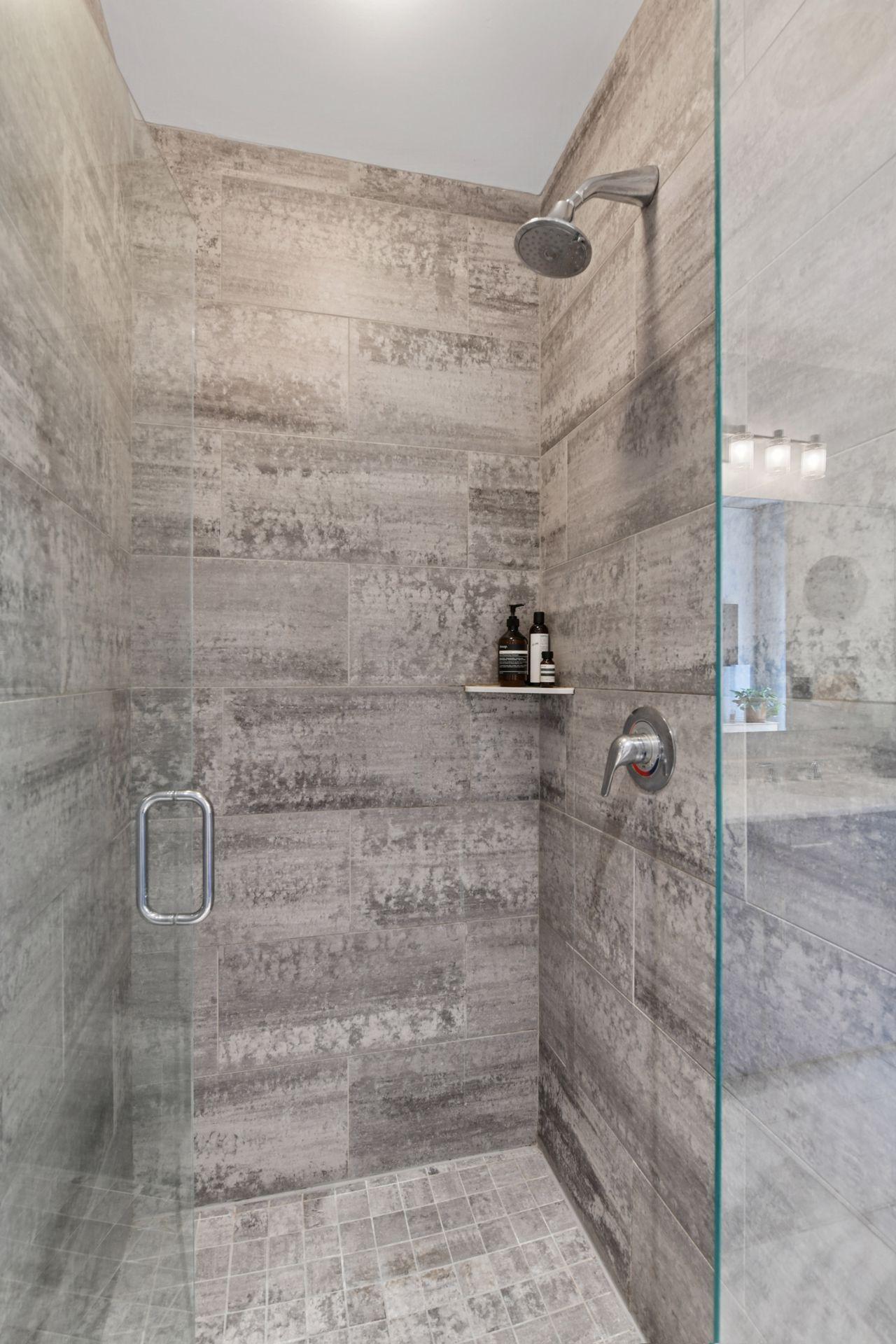 200 Park Avenue Unit: 303