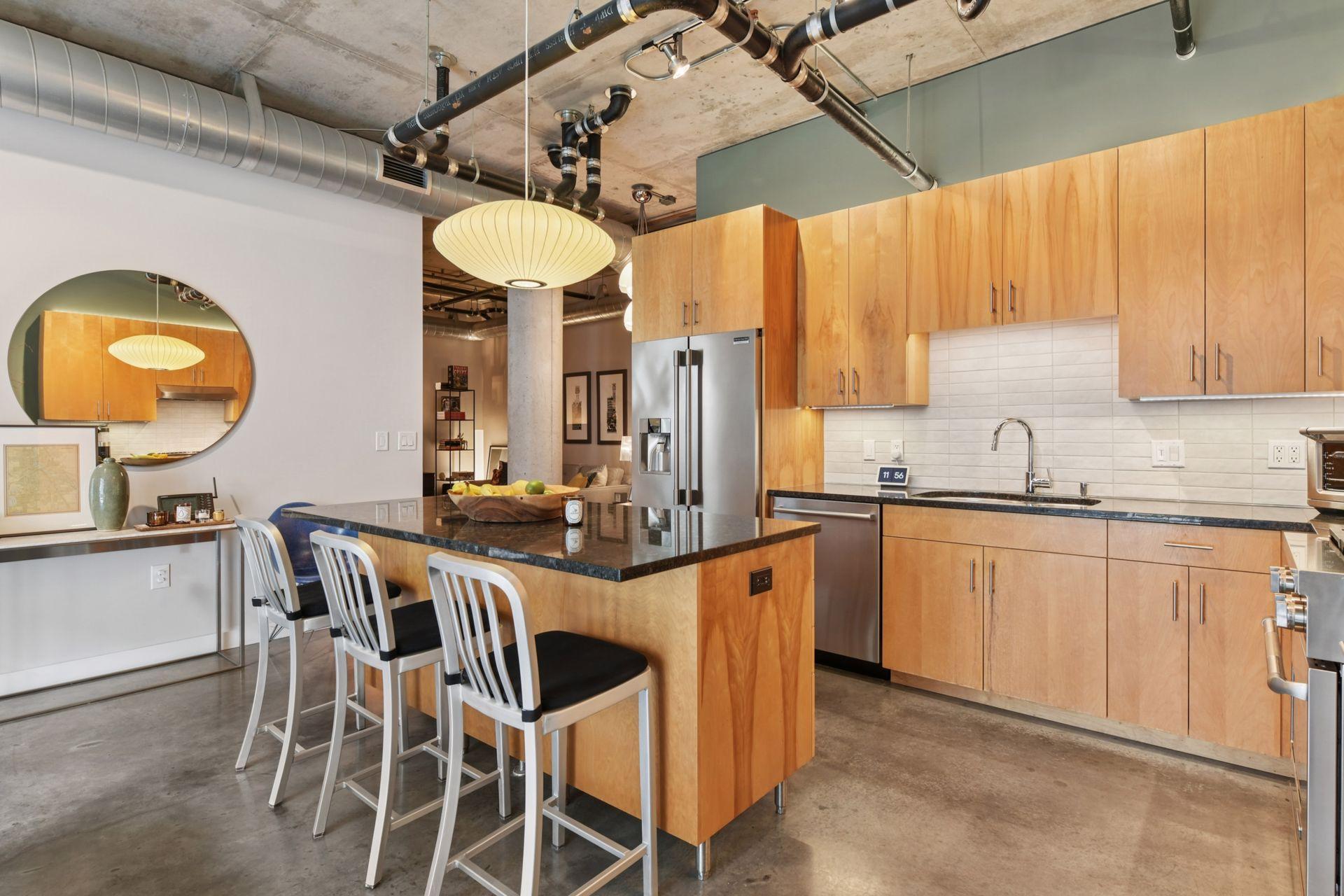 200 Park Avenue Unit: 303