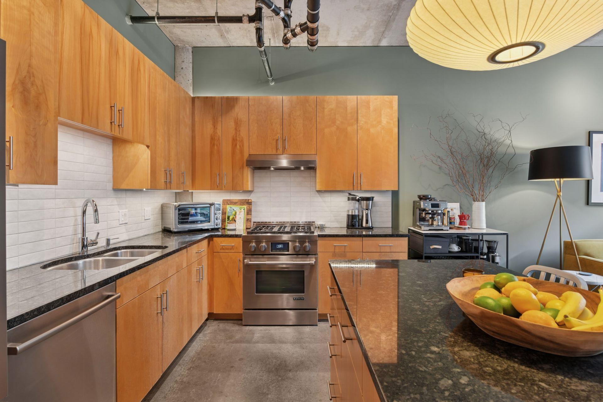 200 Park Avenue Unit: 303