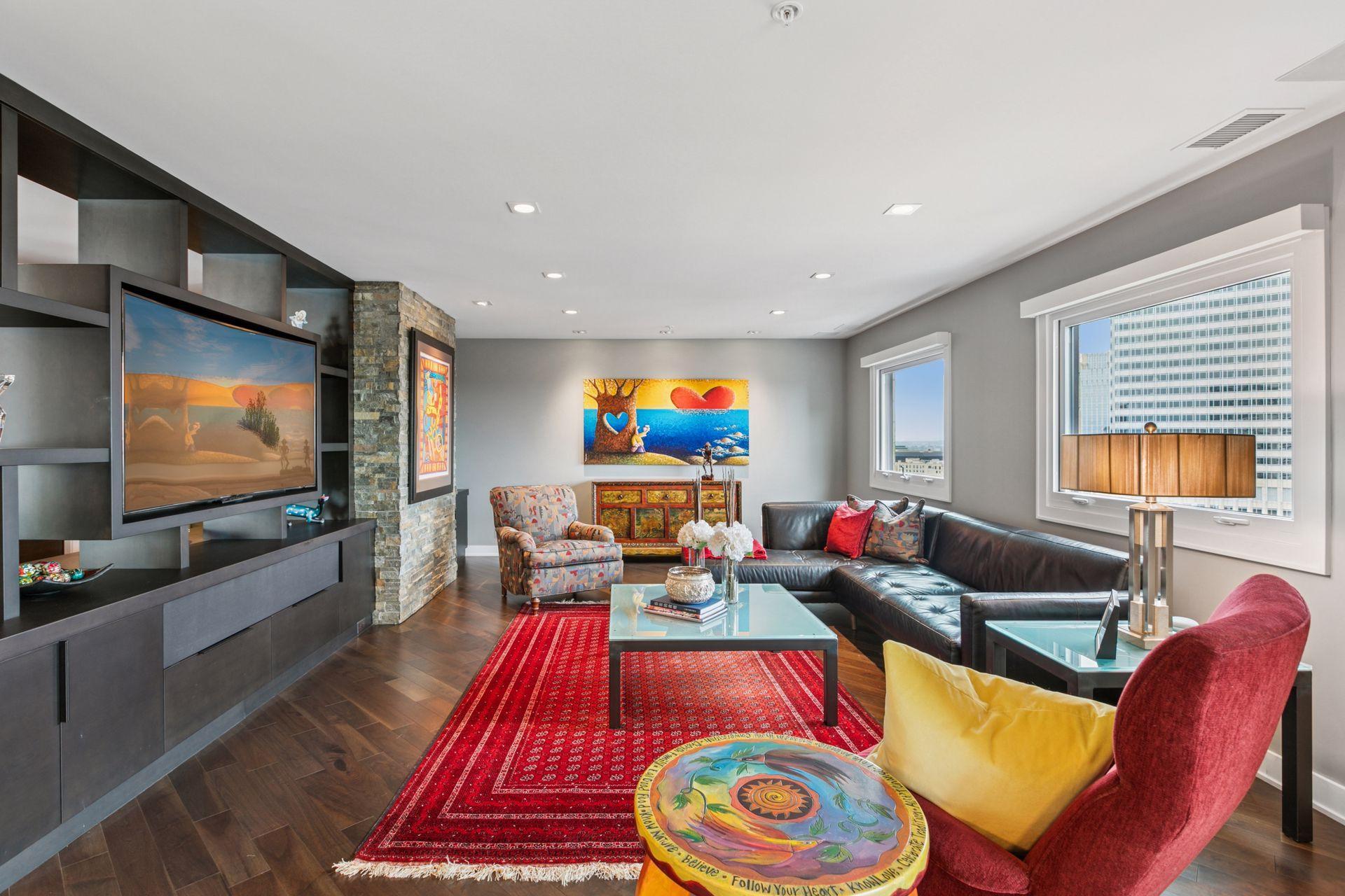 1225 Lasalle Avenue Unit: 2207