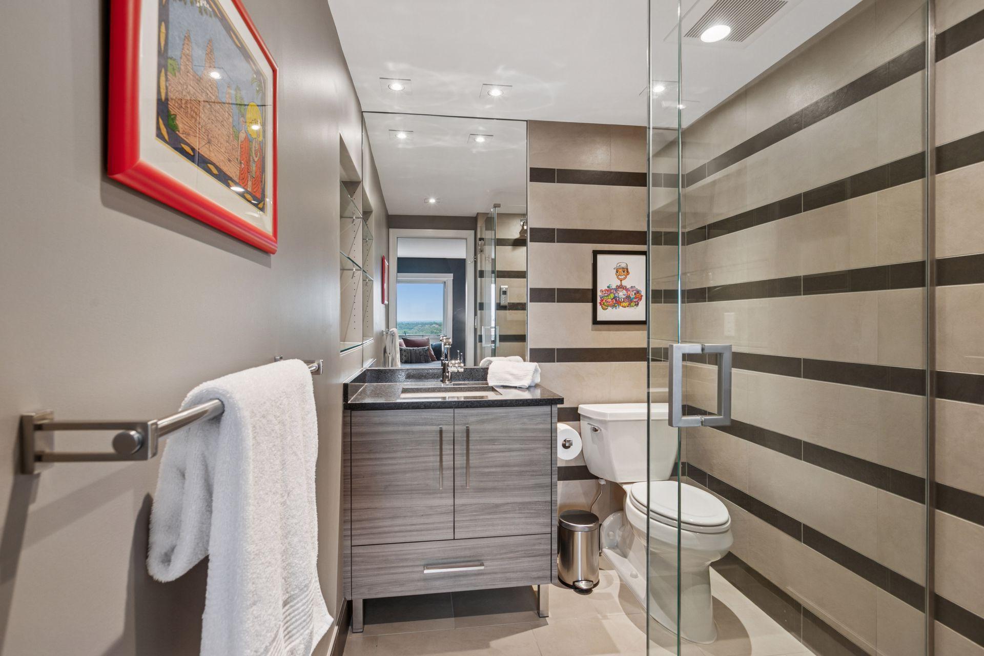 1225 Lasalle Avenue Unit: 2207