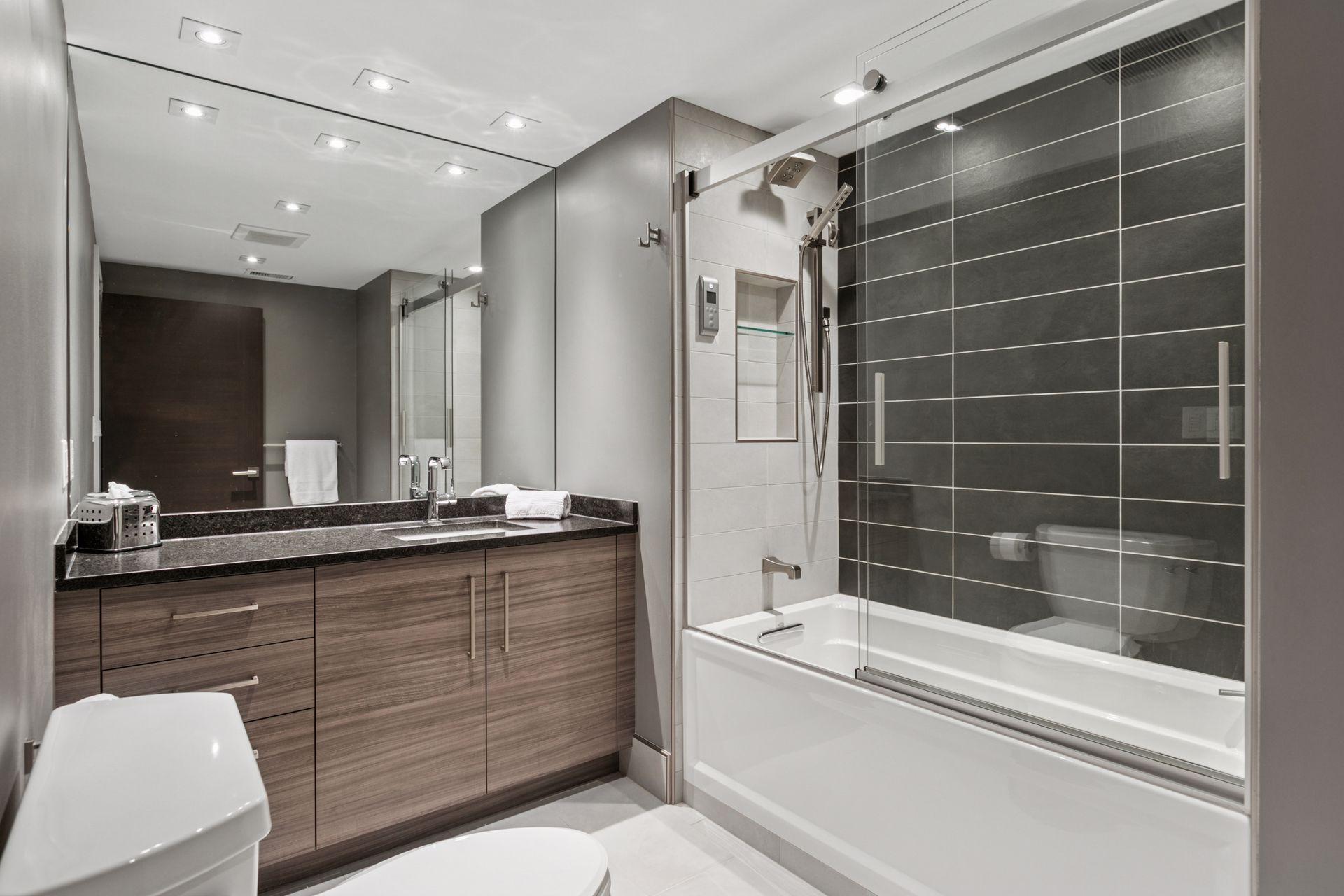 1225 Lasalle Avenue Unit: 2207