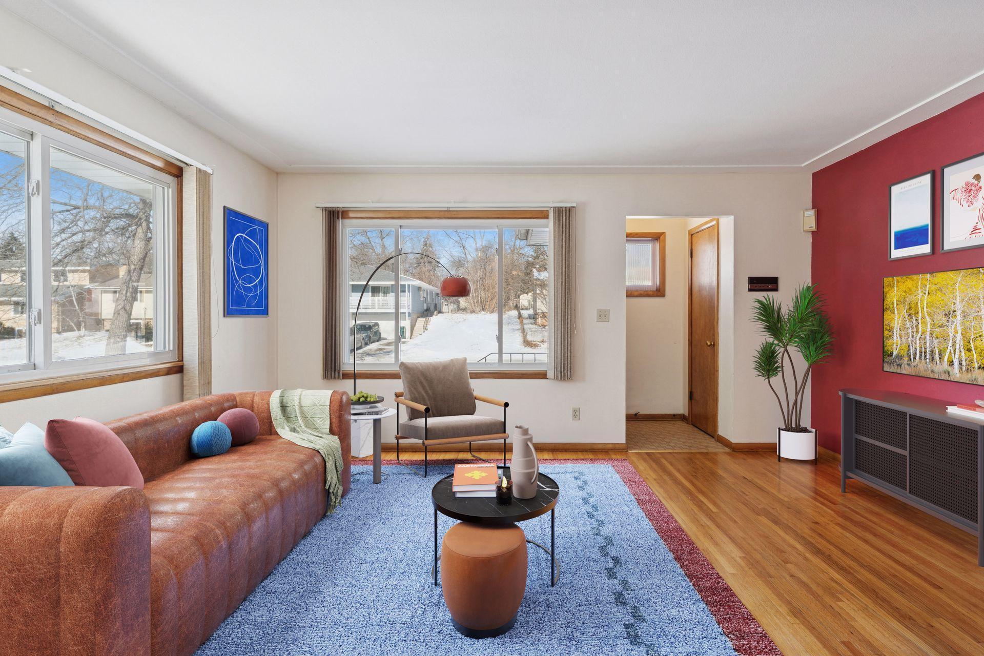 1214 43 1/2 Avenue NE