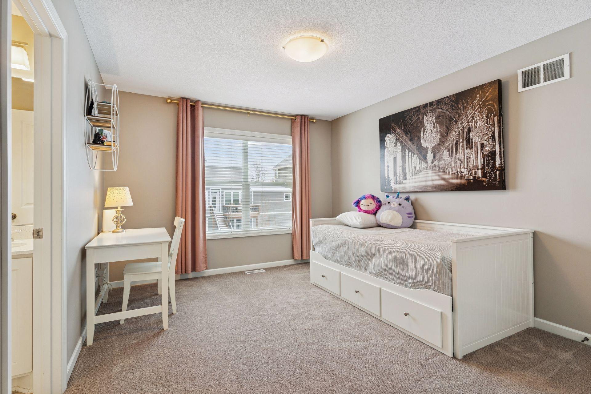 5855 Zanzibar Lane N