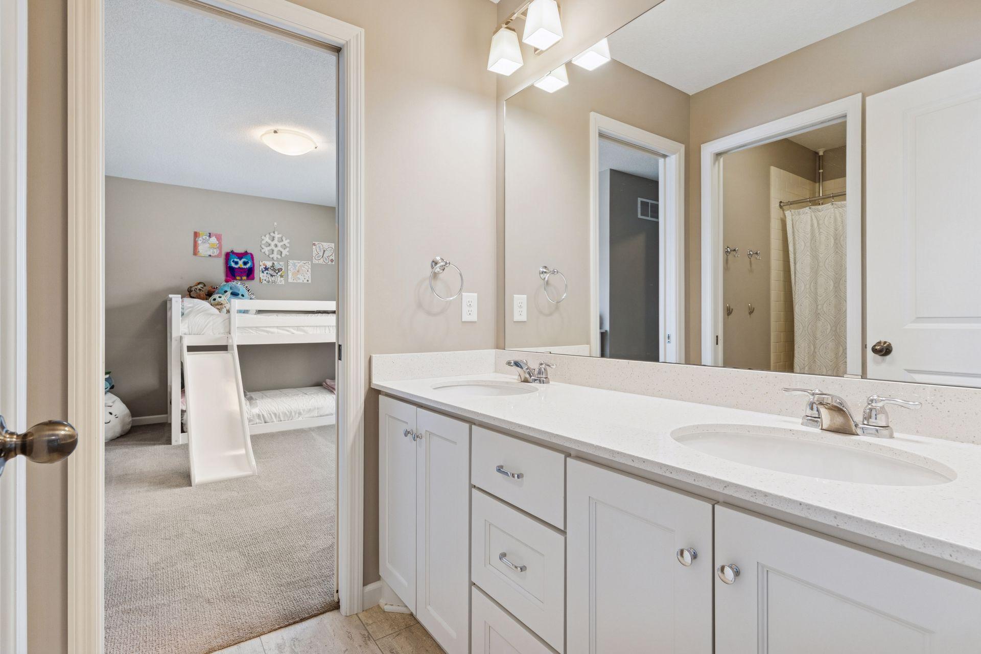 5855 Zanzibar Lane N