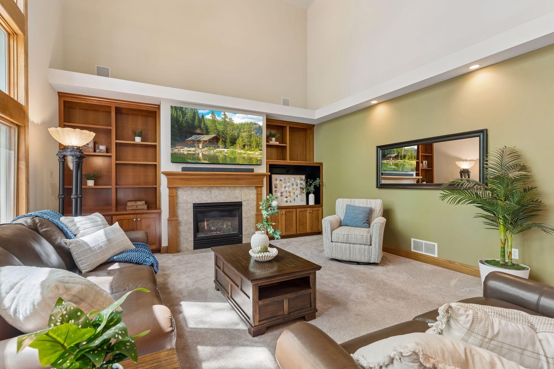 3716 Falcon Way