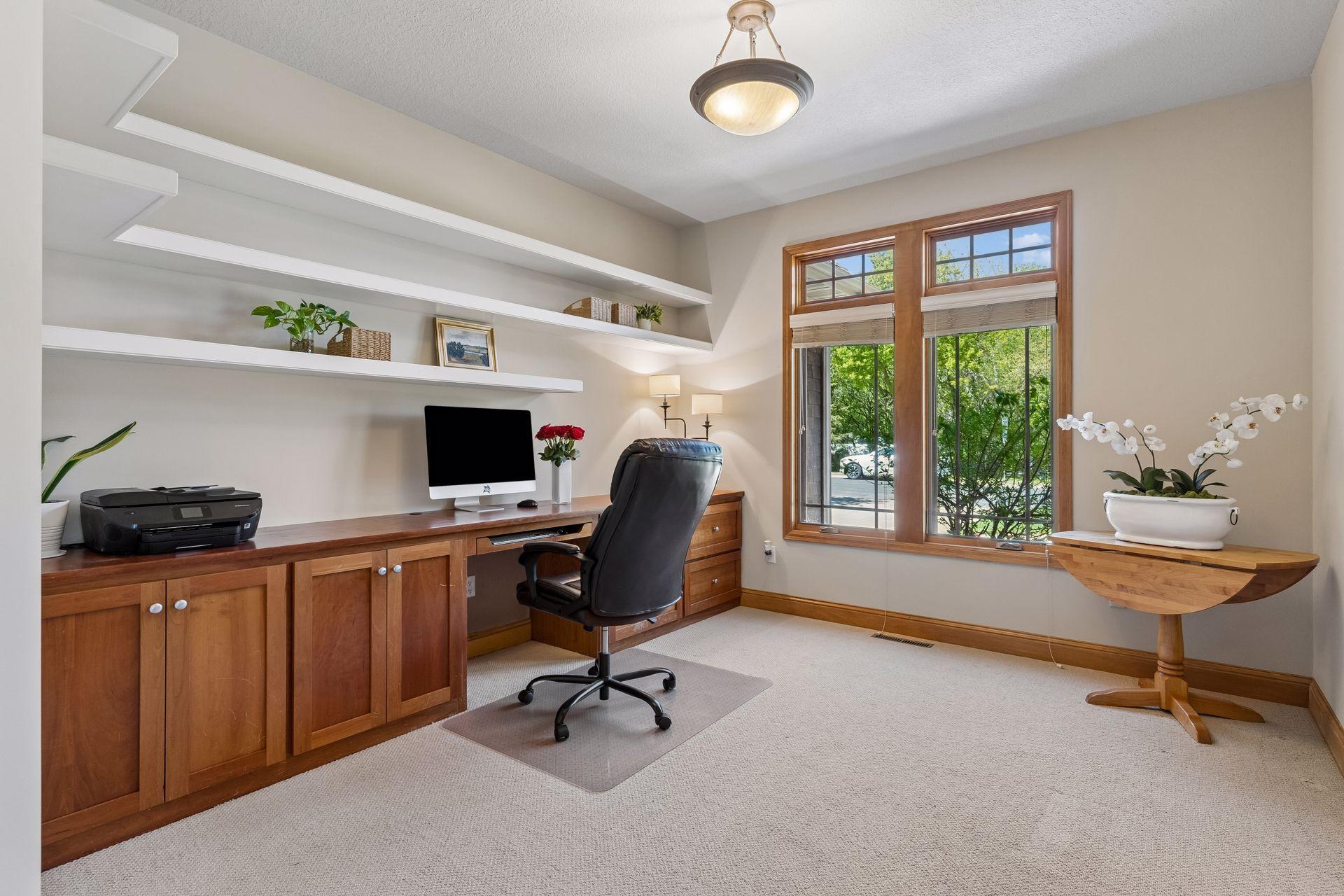 3716 Falcon Way