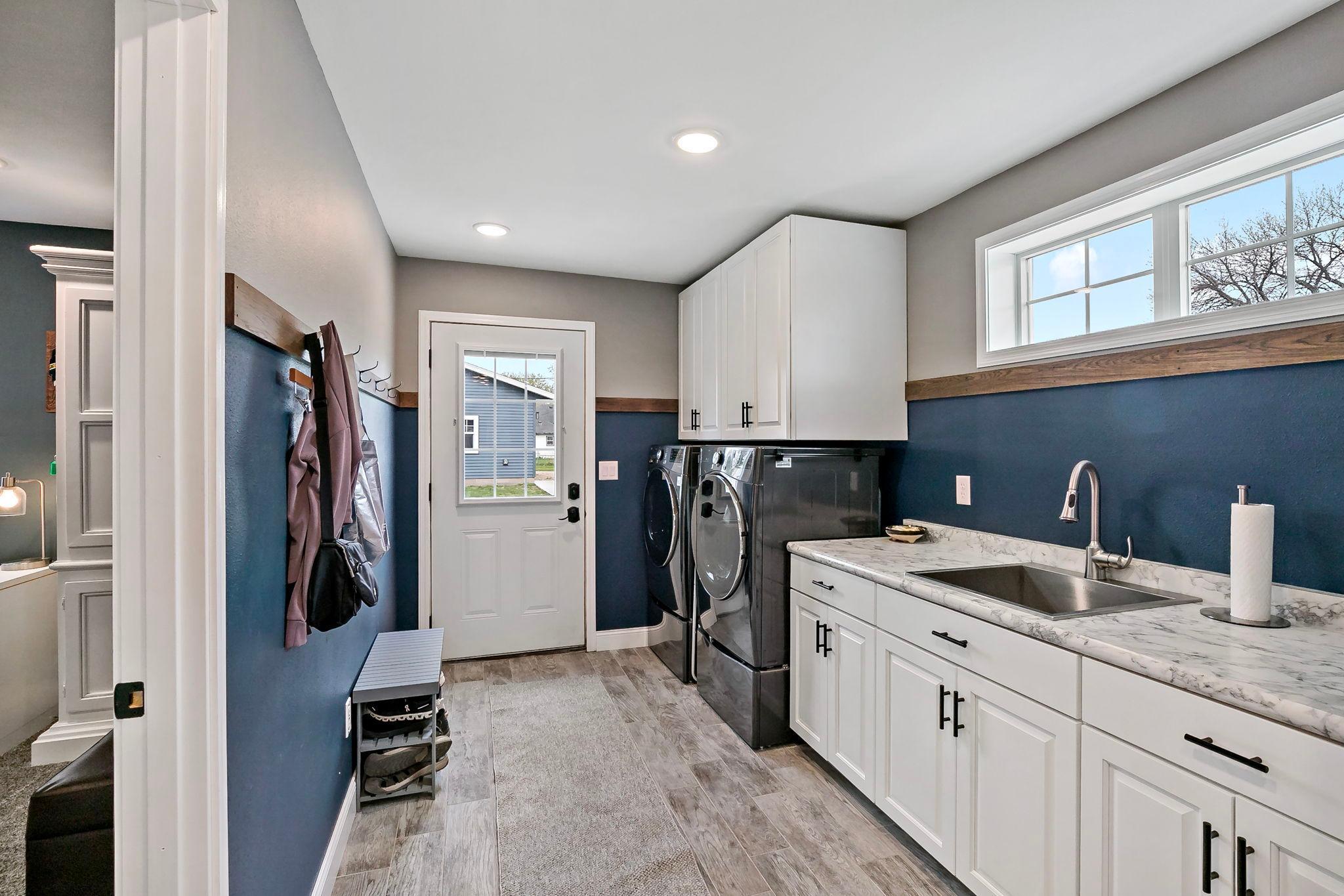 431 Main Street S