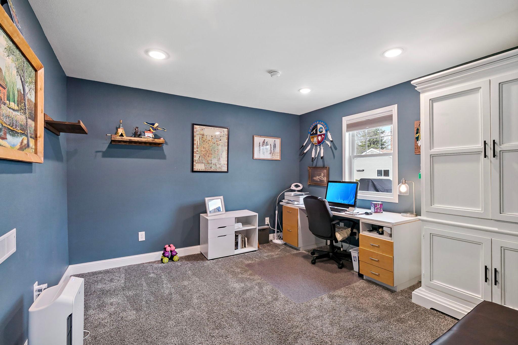 431 Main Street S