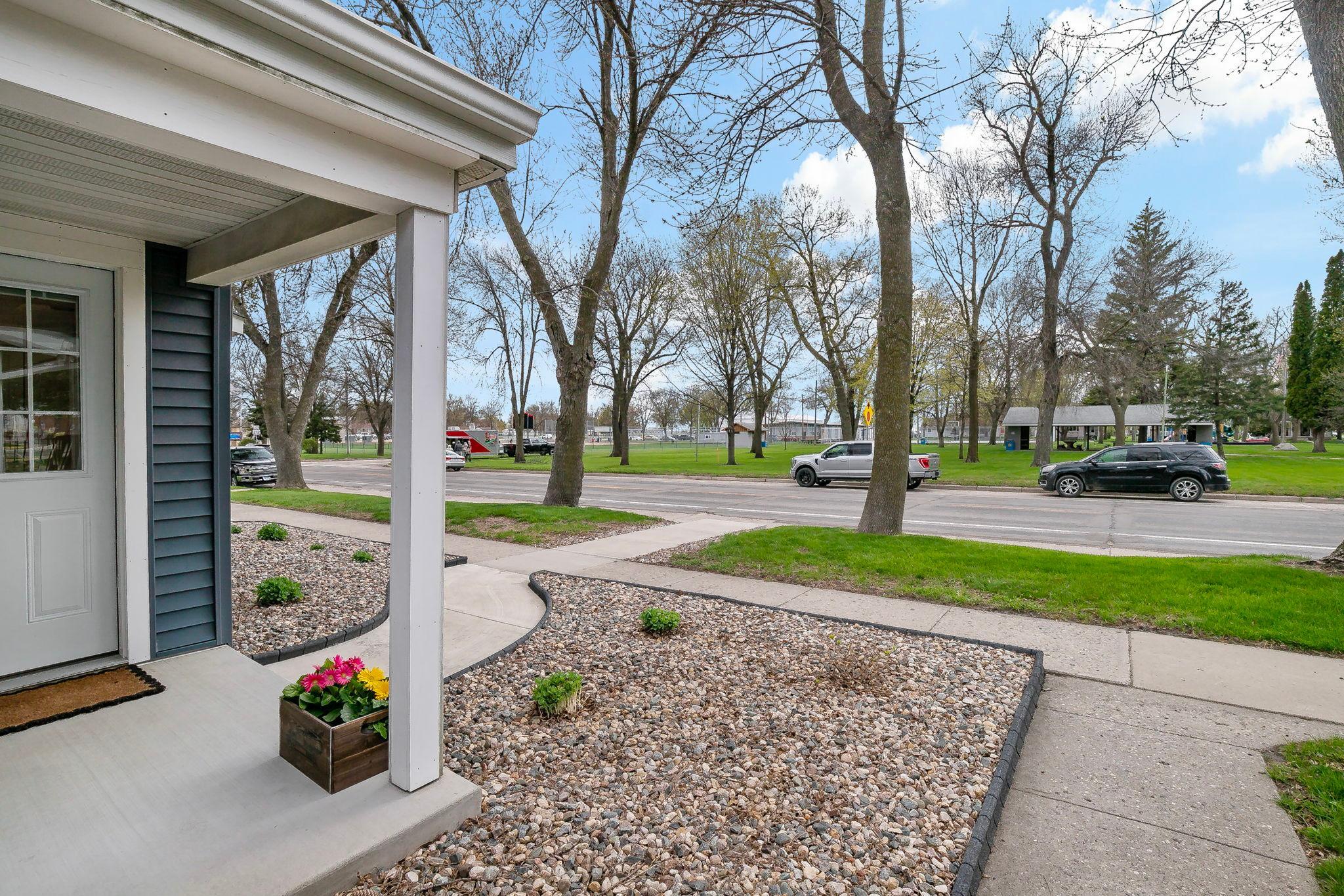 431 Main Street S