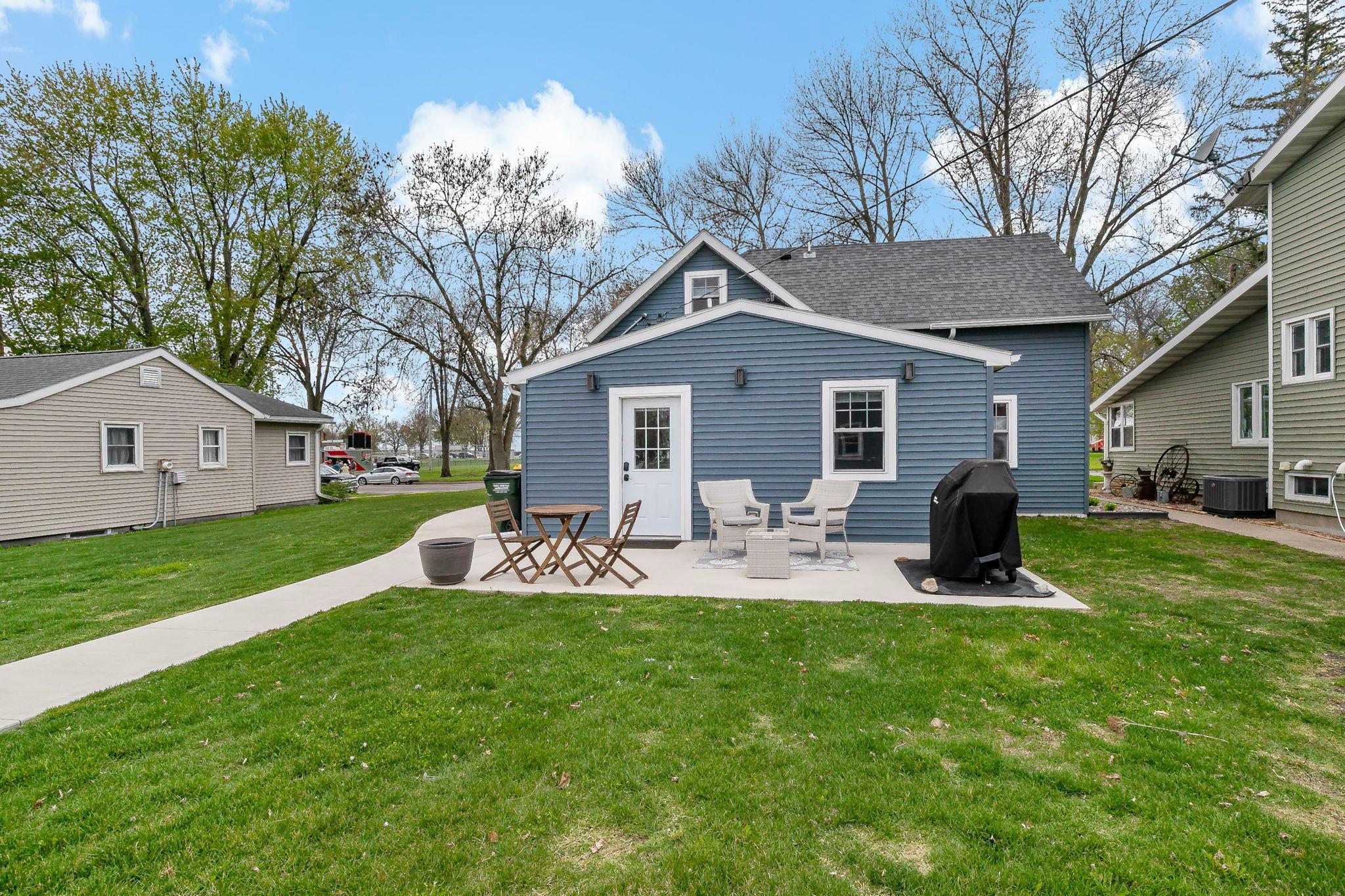 431 Main Street S