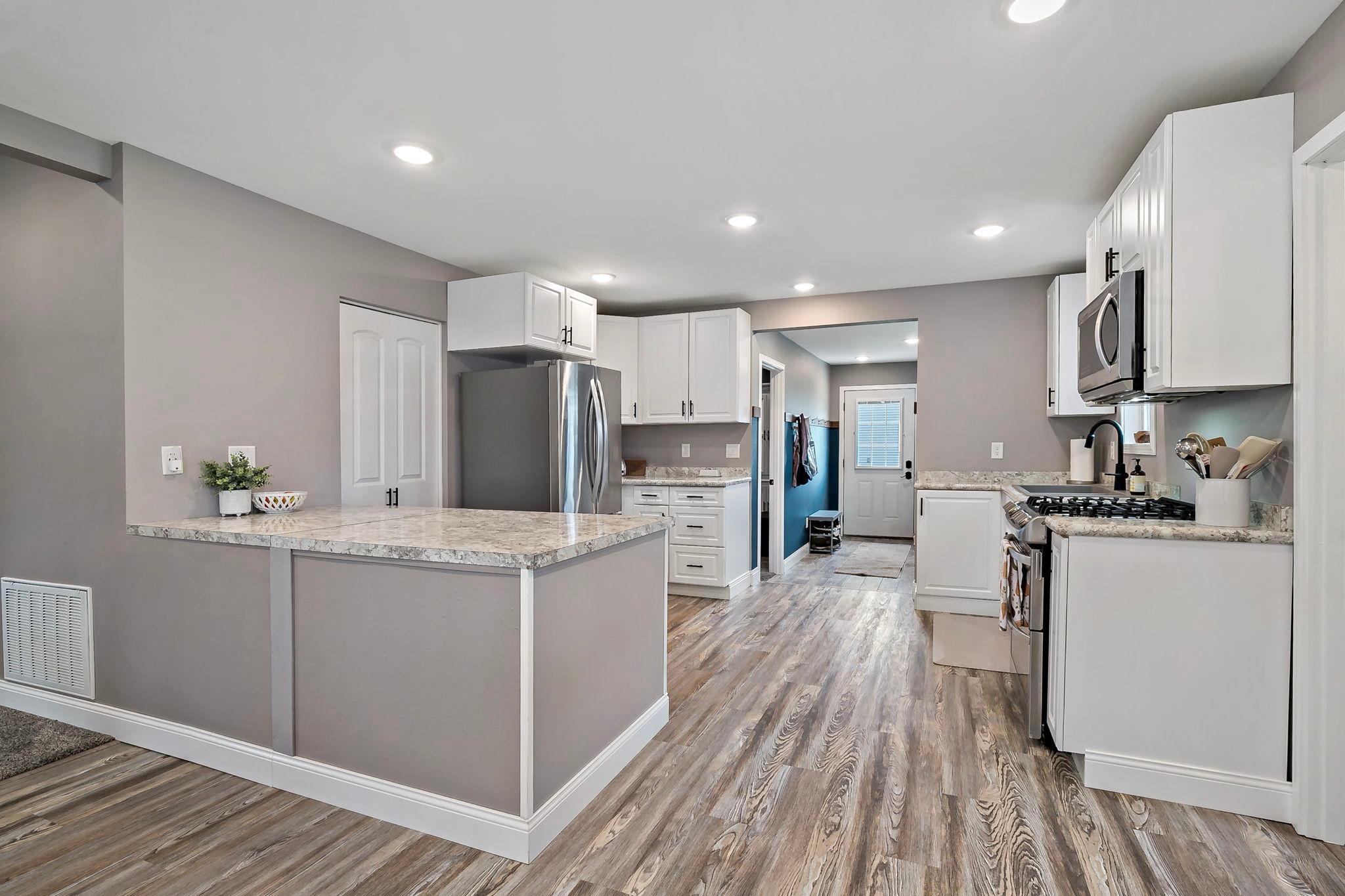 431 Main Street S
