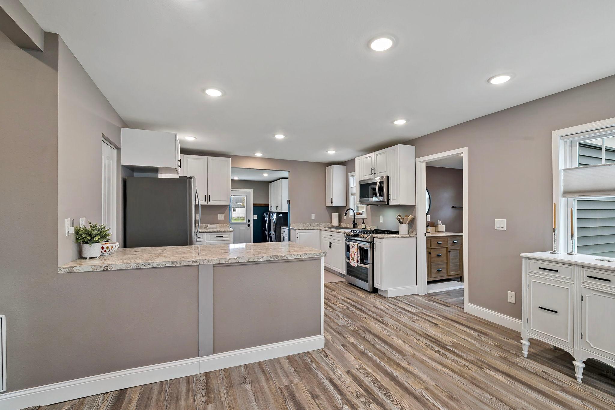 431 Main Street S