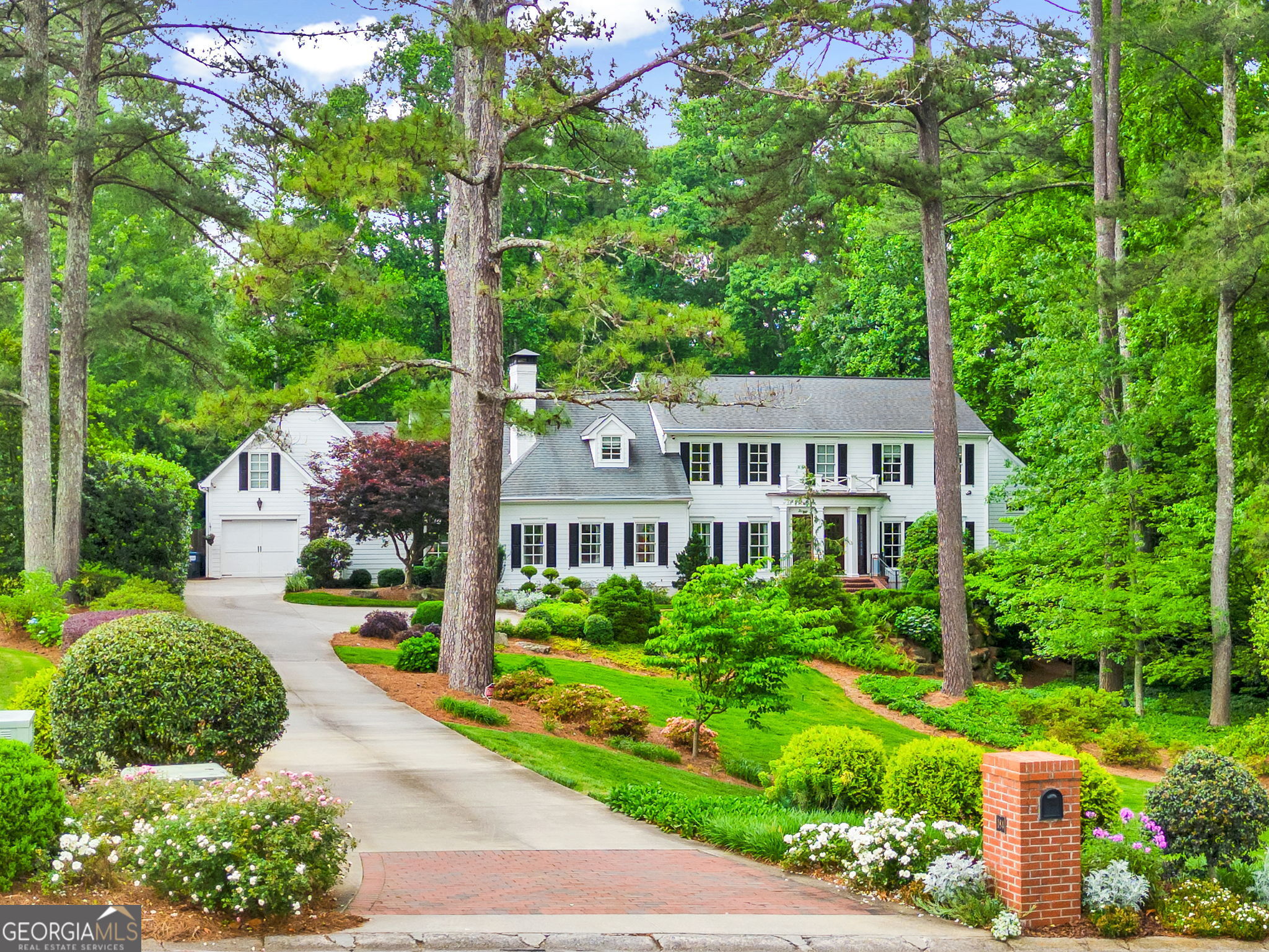 184 ATLANTA COUNTRY CLUB Drive SE
