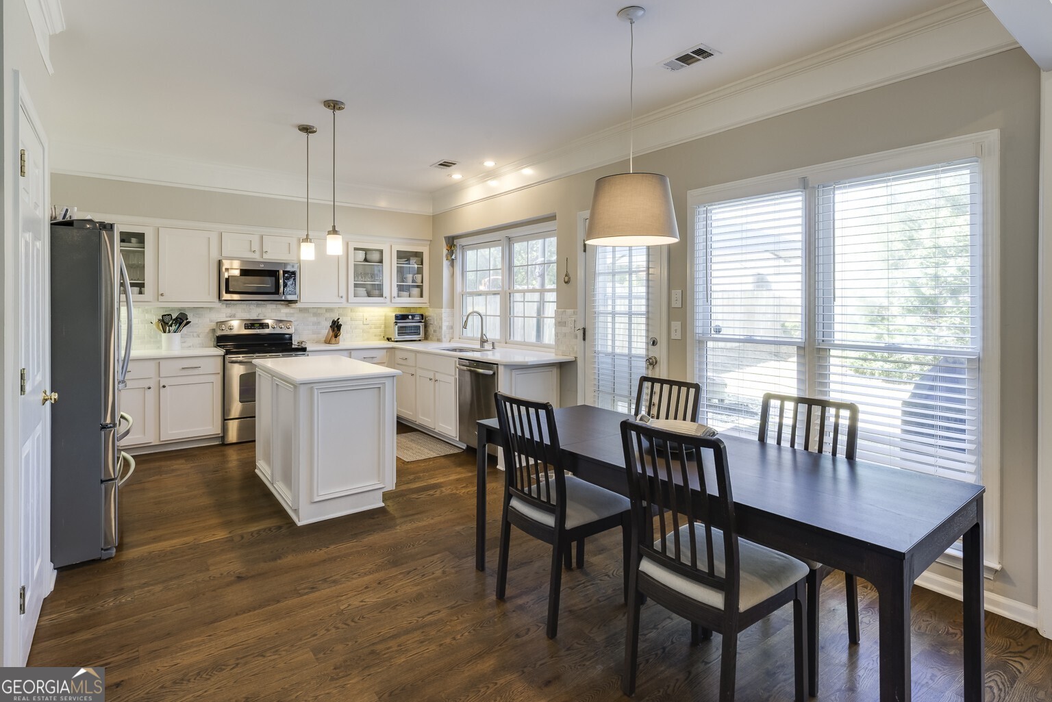 5446 Oxford Chase Way
