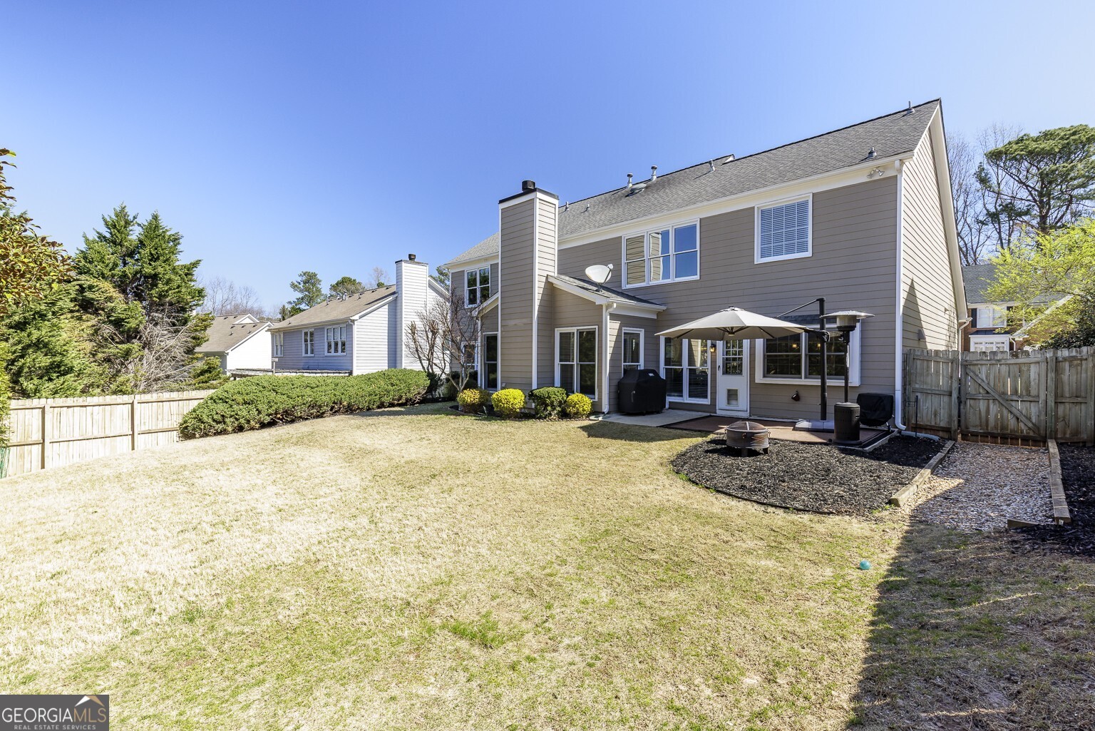 5446 Oxford Chase Way