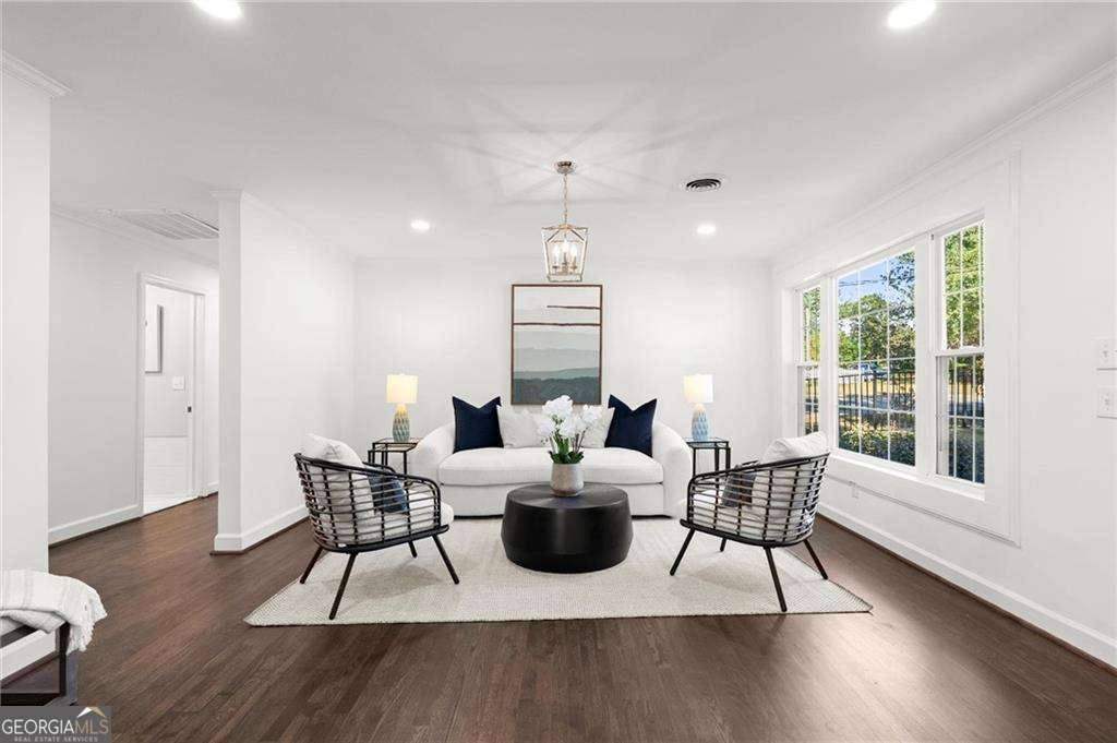 1054 Vista Trail NE, Atlanta