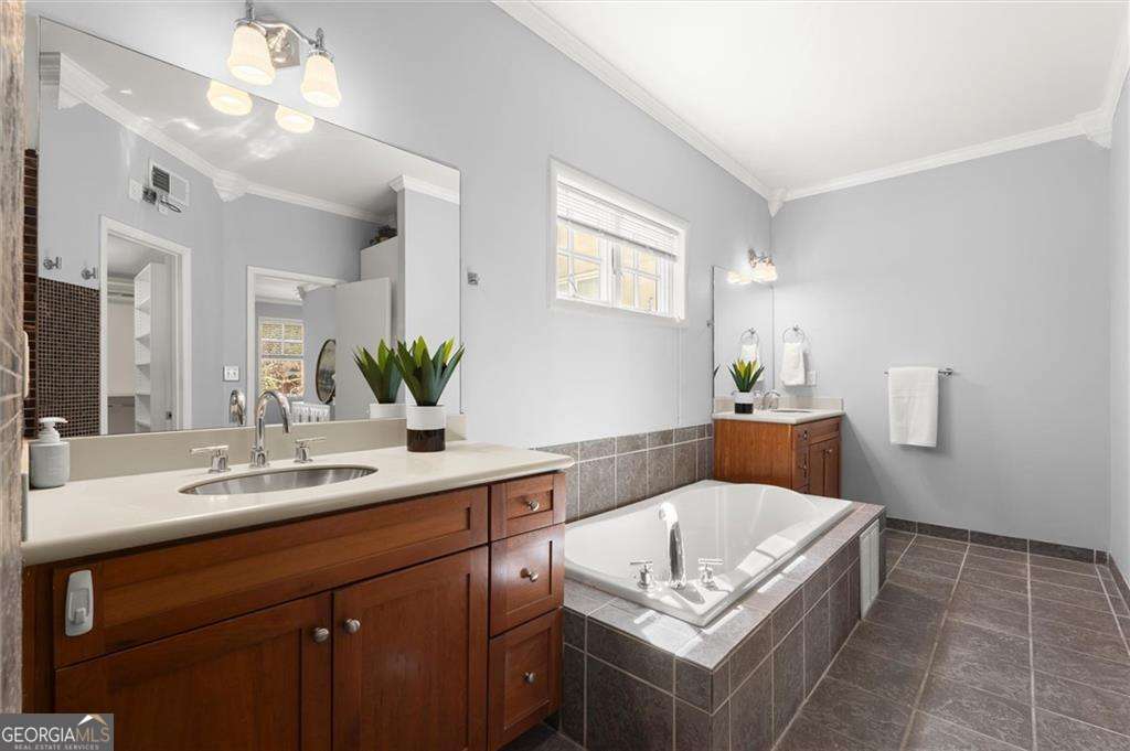 199 12th Street NE # 5