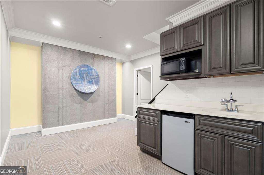 1816 Bishops Green Drive