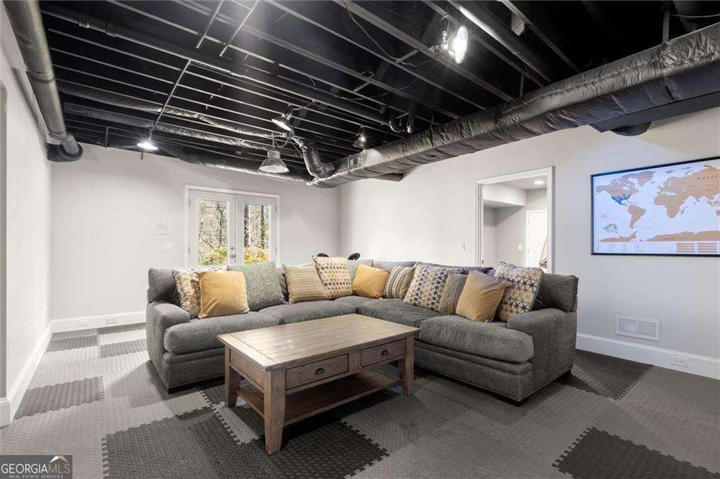 1816 Bishops Green Drive