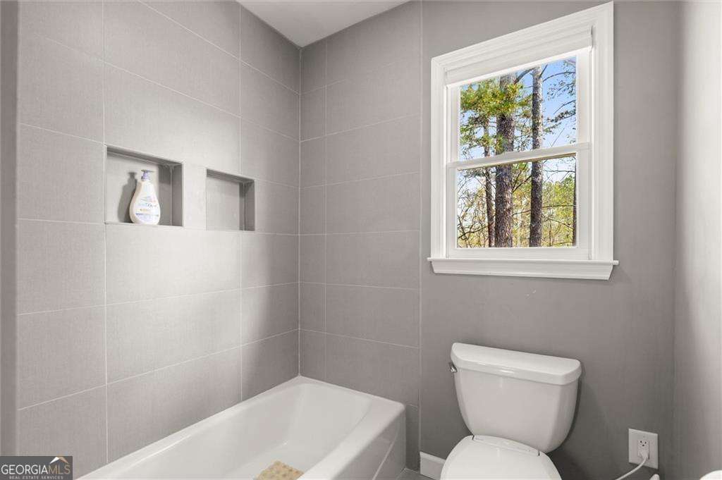 1816 Bishops Green Drive