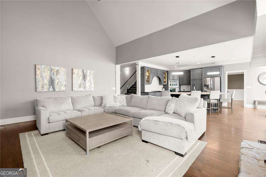 1816 Bishops Green Drive