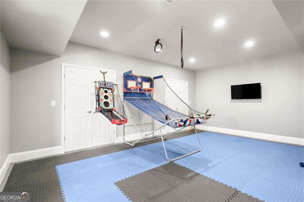 1816 Bishops Green Drive