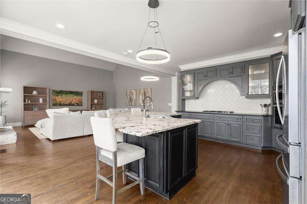 1816 Bishops Green Drive