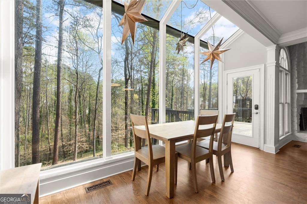 1816 Bishops Green Drive