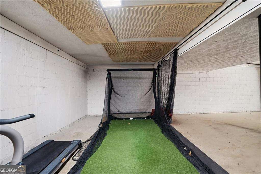 1700 Woodcliff Way NE