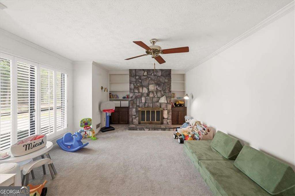 1700 Woodcliff Way NE