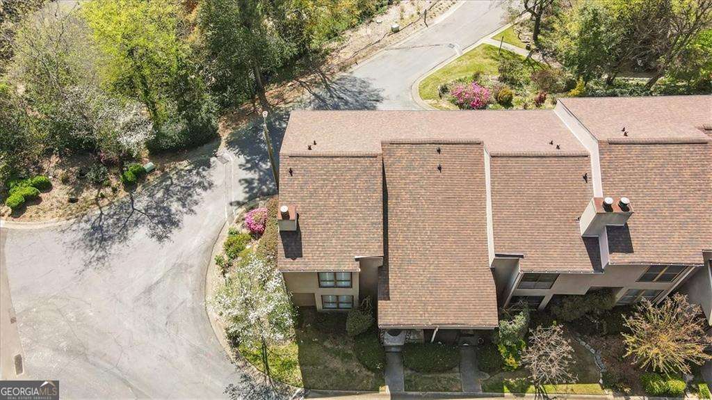 1700 Woodcliff Way NE