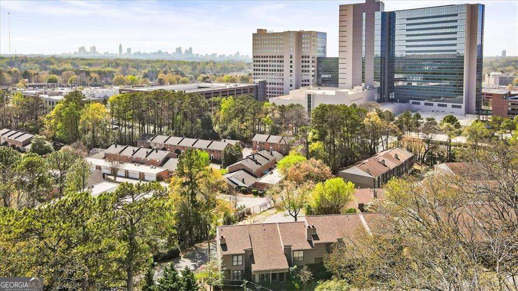 1700 Woodcliff Way NE