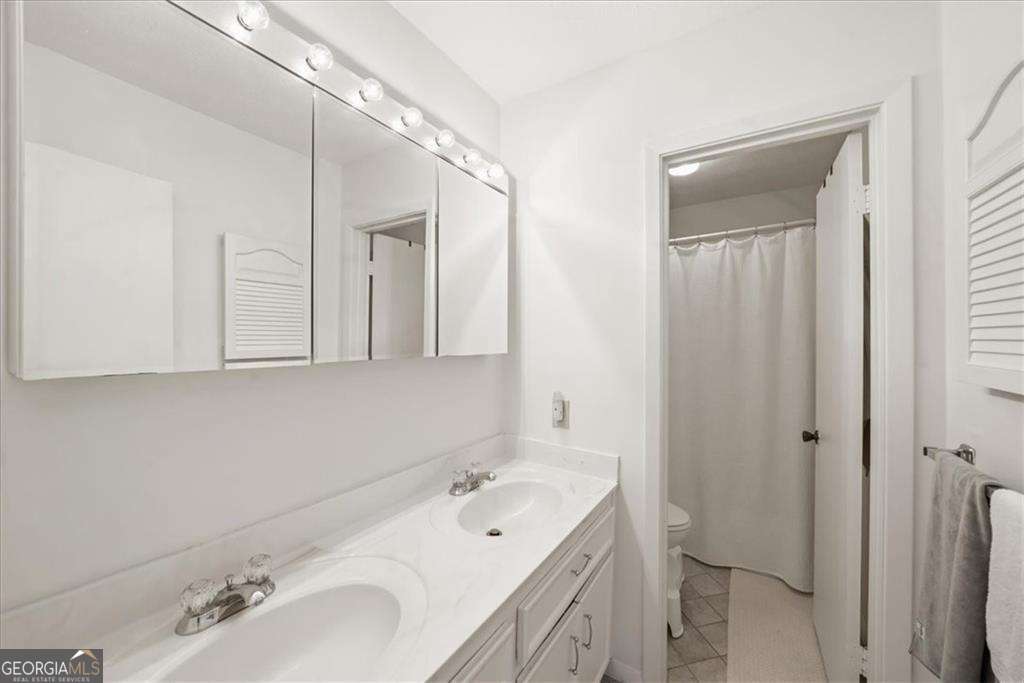 1700 Woodcliff Way NE