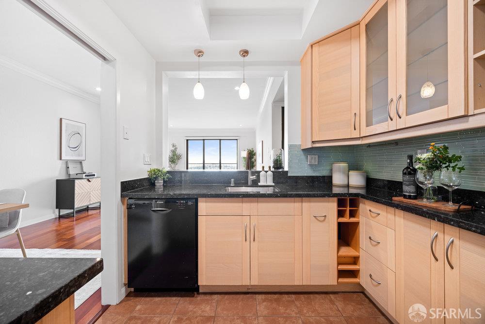 945 Corbett Avenue # 206