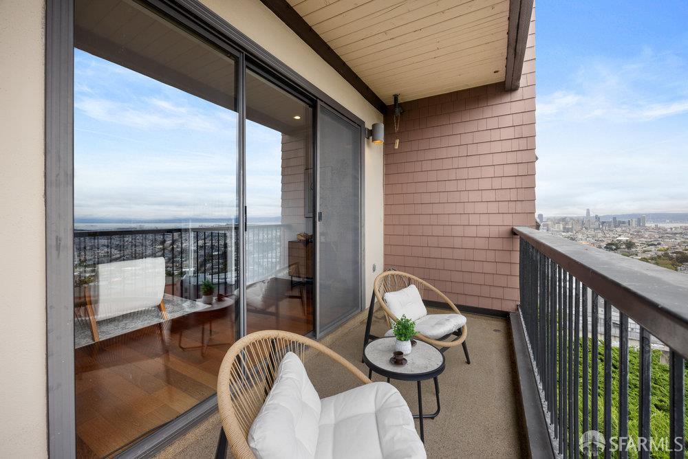 945 Corbett Avenue # 206