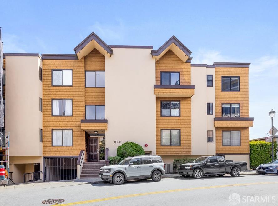 945 Corbett Avenue # 206