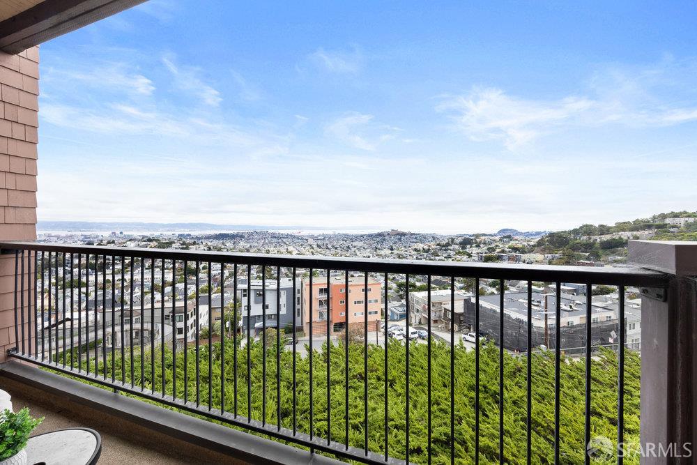 945 Corbett Avenue # 206