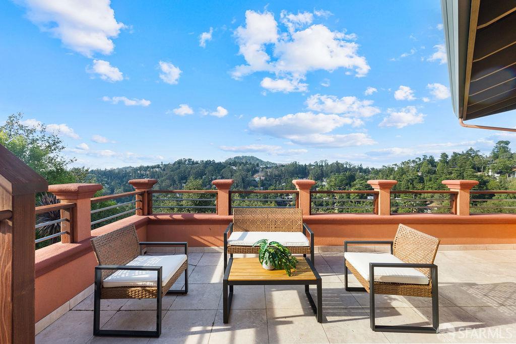 8727 Skyline Boulevard